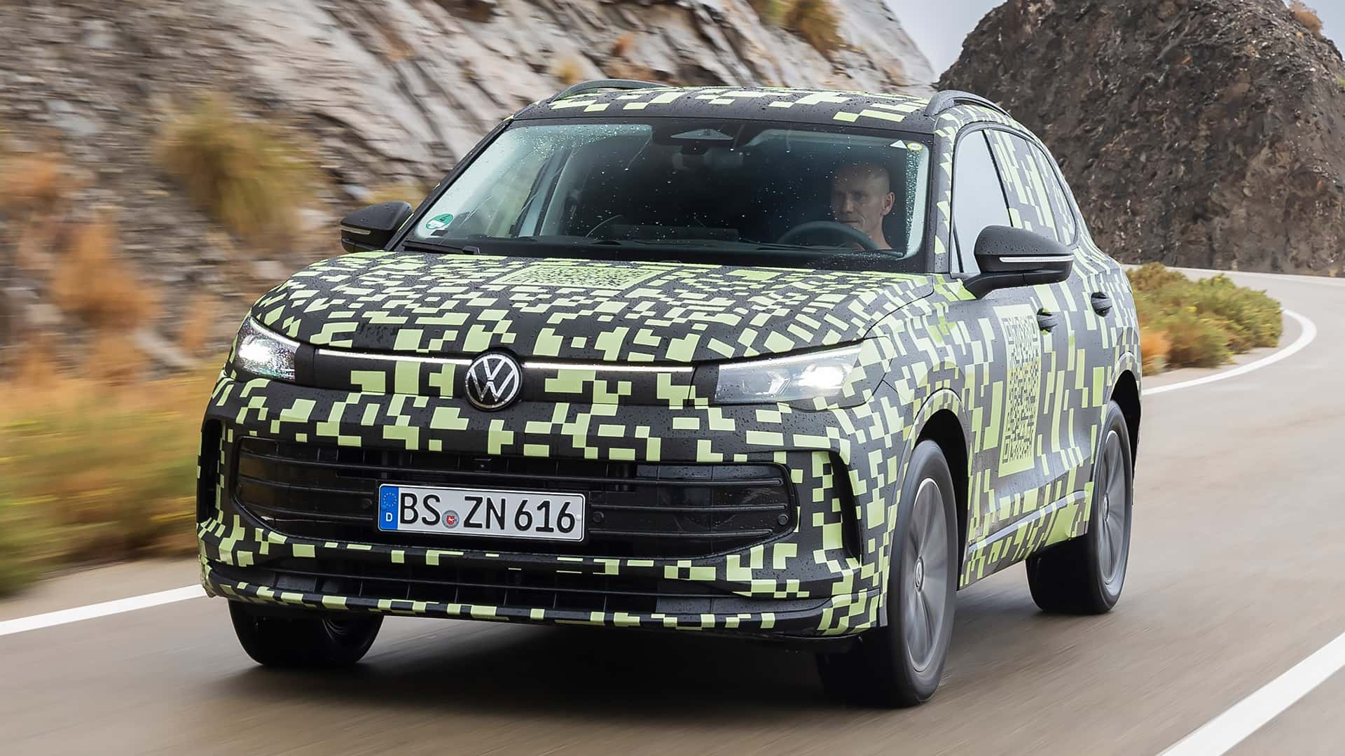 vw tiguan 2023 covered drive 1