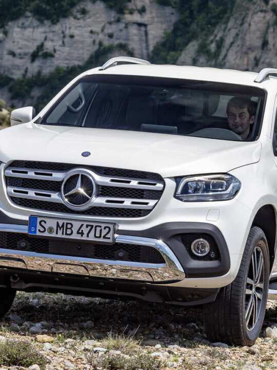 2018-Mercedes-Benz-X-Class-Pickup-Line-POWER-(Color-Bering-White-Metallic)---Front-153056-2560x1440