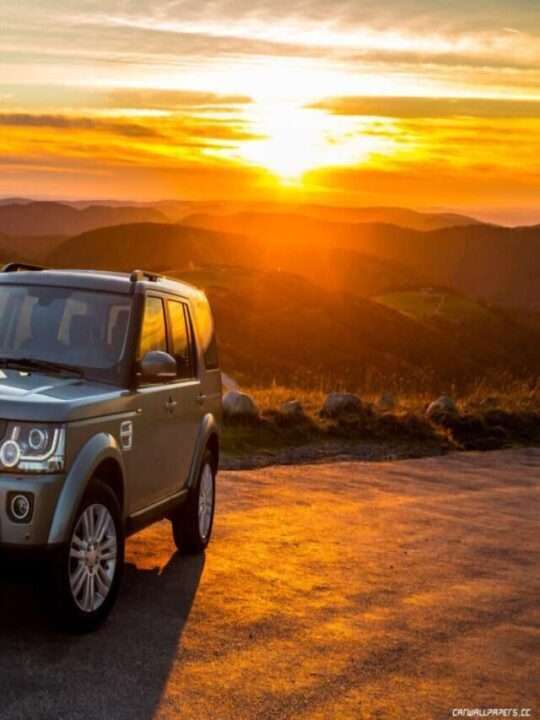 Land-Rover-Discovery-4-SCV6-HSE-2014-2560x1600-008