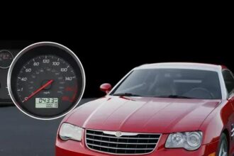 Chrysler Crossfire 2006: Quase 0km com câmbio manual e um detalhe curioso