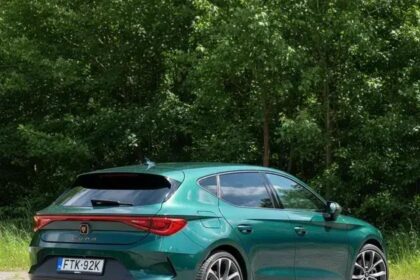 Cupra Leon 2026: Review completo do hatch com motor híbrido e novo visual