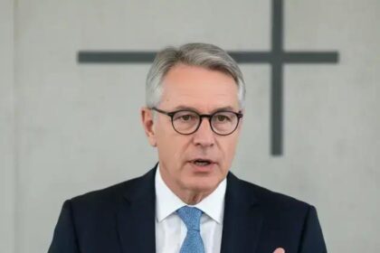 Elon Musk vai largar a Tesla? Ex-CEO da Stellantis prevê o futuro