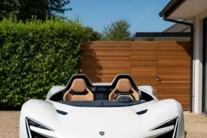 Longbow revela protótipo de esportivo elétrico com menos de 900 kg