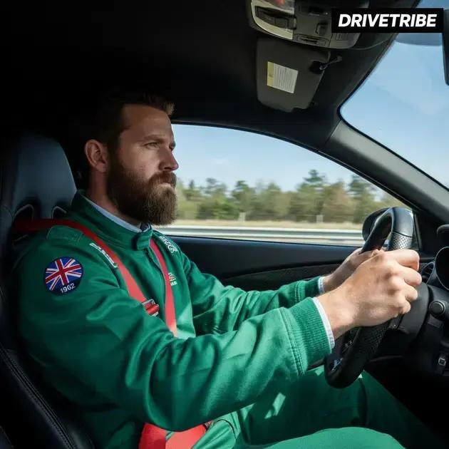 Richard Hammond volta à pista do Top Gear com um Porsche 911 GT3