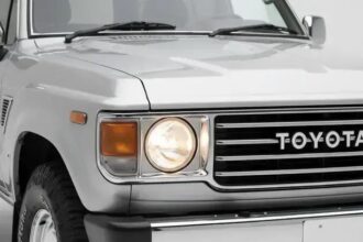 Toyota Turbo Trail Cruiser: O 4x4 clássico com motor V6 de Tundra