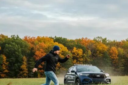 Policial de Baltimore é suspenso após perseguir homem com viatura