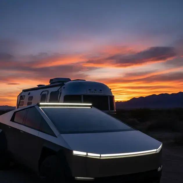 Recall do Cybertruck: Barra de luz se solta e gera polêmica na Tesla