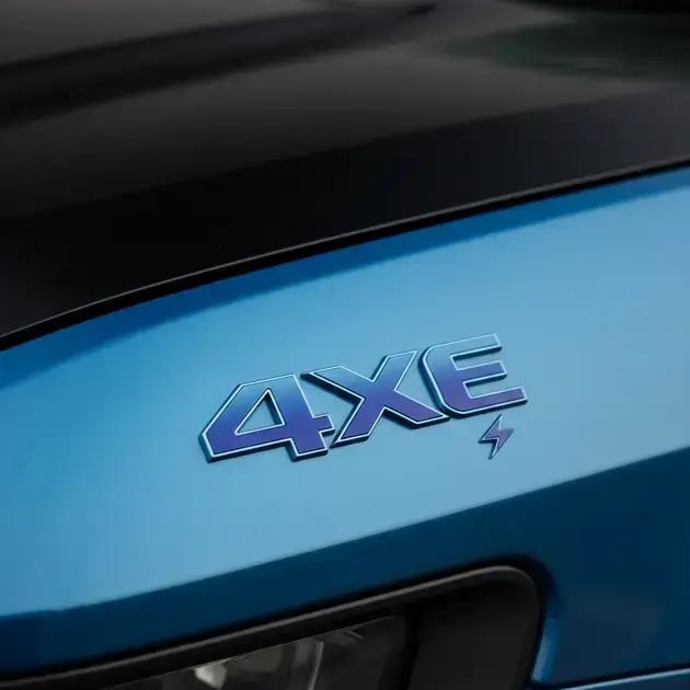 Recall Jeep: Mais de 320 mil híbridos com risco de incêndio. Saiba mais!